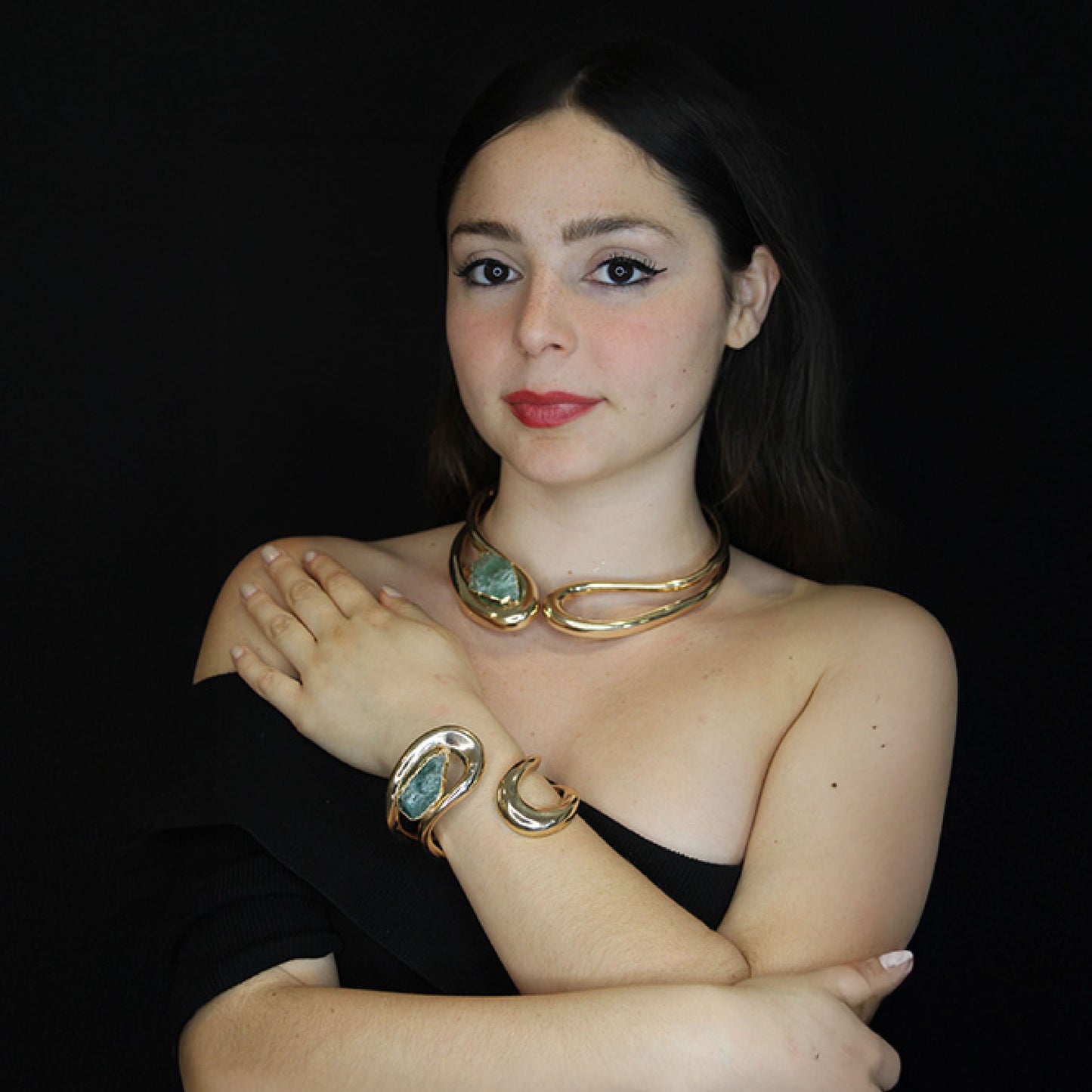 Vintage Asymmetrical layer hallow chocker with a natural blue stone and bracelet set.